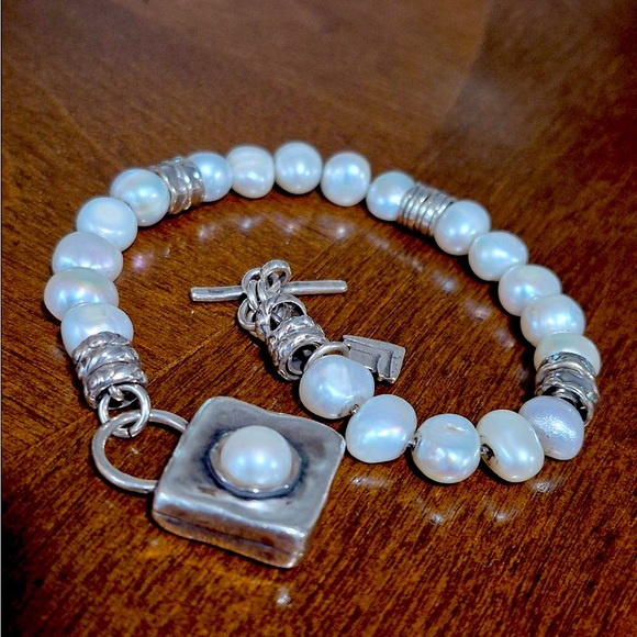 Silpada Vintage Silver with White Pearls Bracelet - Picture 3 of 8